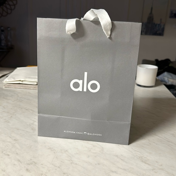 ✨🩶🖤Luxury Designer Bags and Boxes for Sale!
alo BAG FOR SALE ✨🩶▫️🤍✨🩶▫️🤍 - Picture 1 of 6
